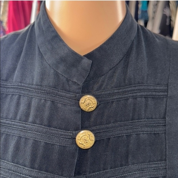 CLIO Black Sleeveless Top with Gold Buttons size small Black Sleeveless Top - Picture 6 of 6